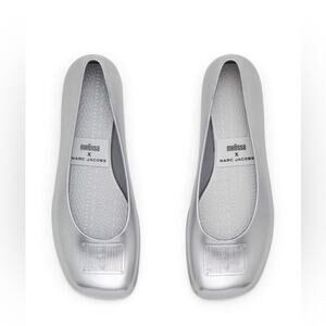 Marc Jacobs Silver flats 39